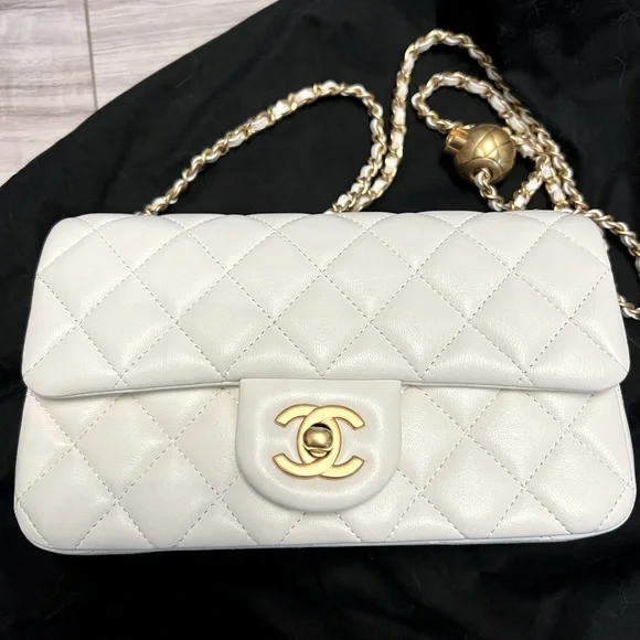💰SOLD💰Chanel CF Mini - Picture 1 of 3